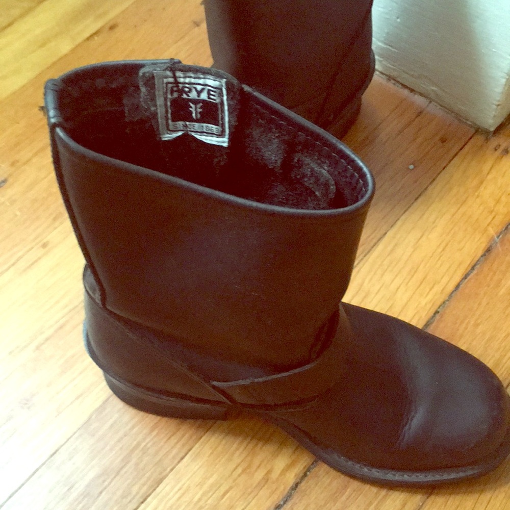 Frye Engineer Boots size 5.5
